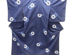 未使用品　仕立て上がり　源氏車模様織り出し手織り紬着物